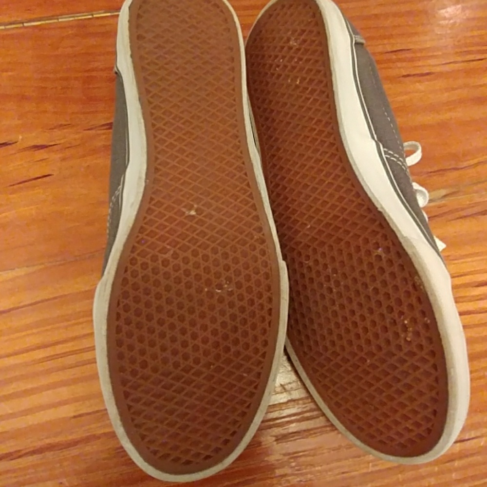 Vans - Picture 2 of 3